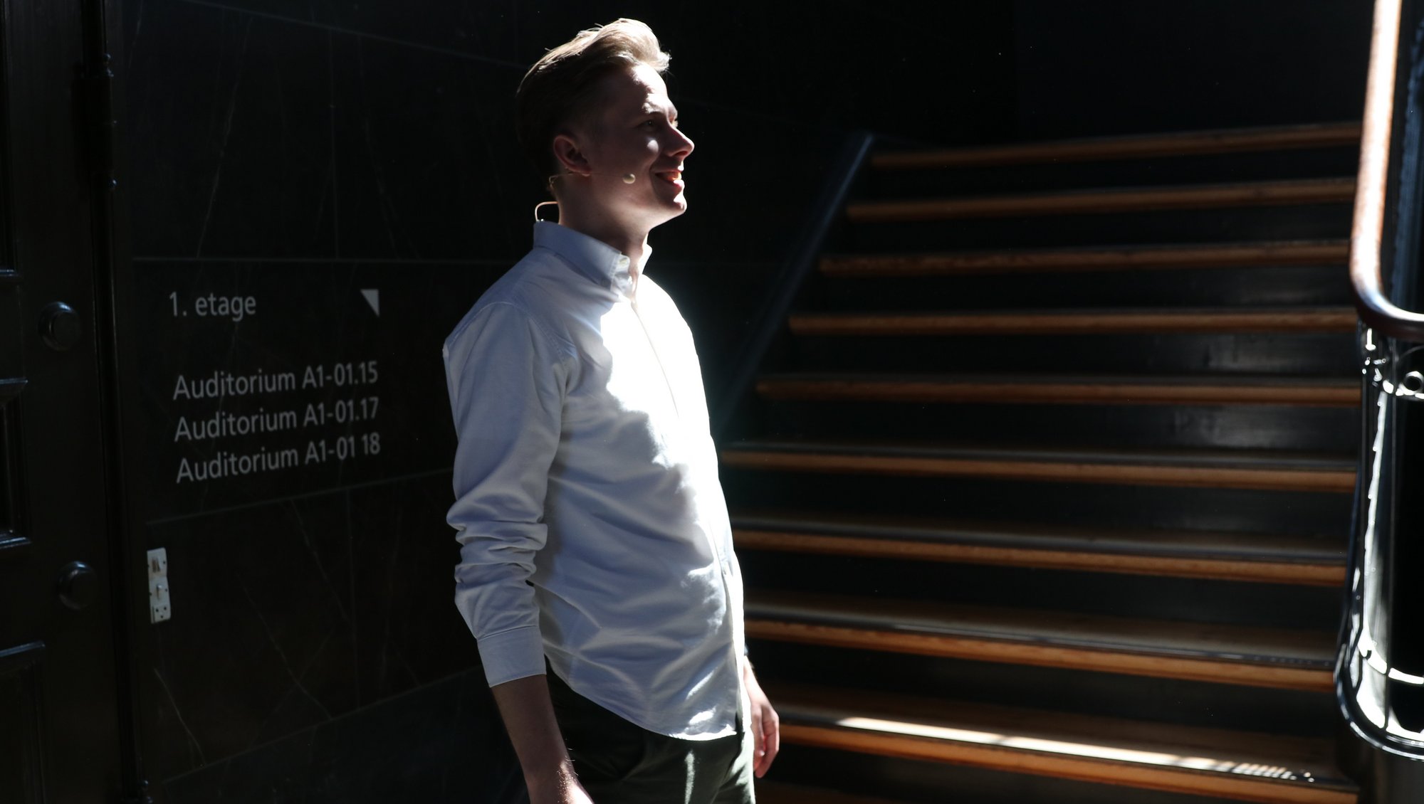 Simon Mark Dahl Baunwall waits eagerly in the wings. Photo: Sebastian Skousgaard, AU Health.