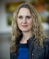 Anette Riisgaard Ribe  har hun modtaget en bevilling fra Novo Nordisk Fonden på en million kroner til at forske i, hvad det betyder at have mentale sygdomme hos ældre, der samtidigt lider af fysiske sygdomme. Foto: Jesper Ludvigsen.