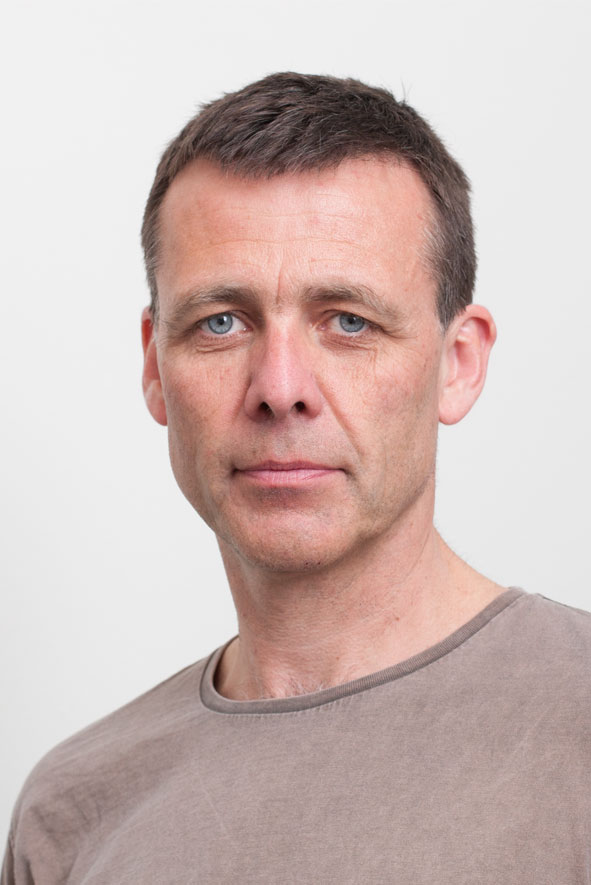 Carsten Obel bliver ny professor på Aarhus Universitet. Han arbejder med befolkningsundersøgelser, neuropsykologiske web- og teknologibaserede redskaber til at hjælpe børn og unge med mentale udfordringer. Carsten Obel bliver ny professor på Aarhus Universitet. Han arbejder med befolkningsundersøgelser, neuropsykologiske web- og teknologibaserede redskaber til at hjælpe børn og unge med mentale udfordringer.