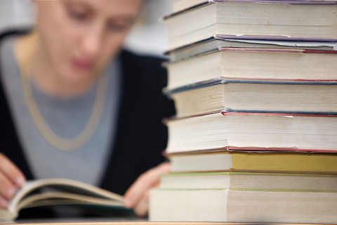 De studerende bliver bl.a. undervist i metoder til sundhedsvidenskabelig forskning. De studerende bliver bl.a. undervist i metoder til sundhedsvidenskabelig forskning.